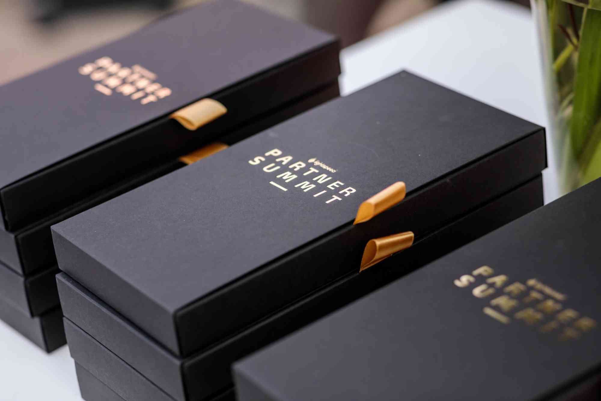 The Art Of Embossing And Gold Foil Printing For Custom Boxes
